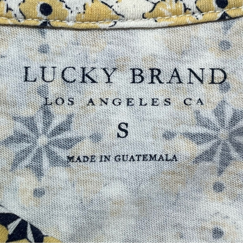 Lucky Brand Aztec Floral T Shirt Womens Small Short Sleeve Hem Slits - Picture 4 of 7